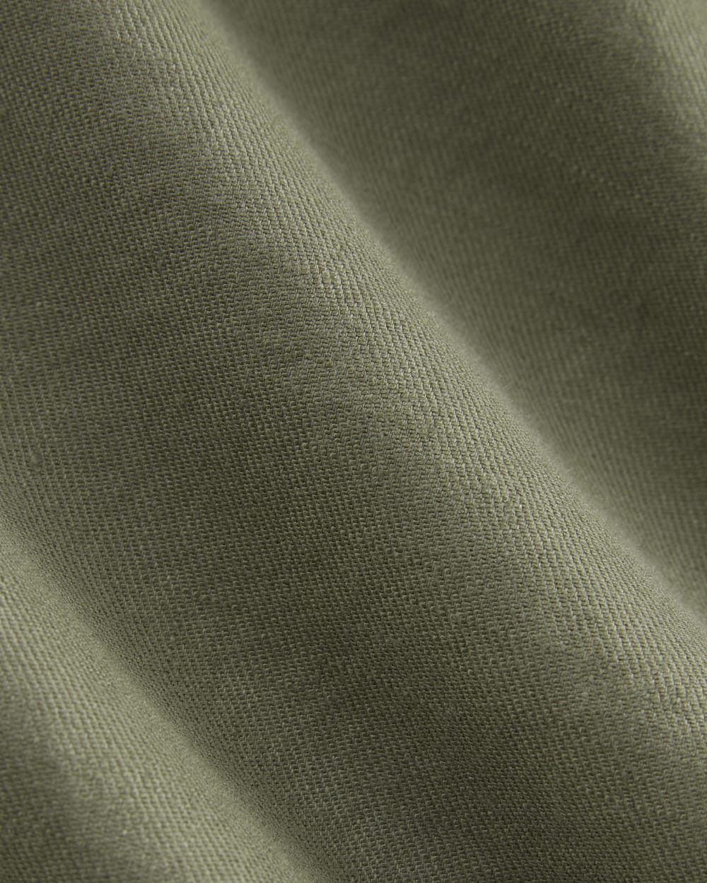 The Wide-Leg Pant in Stretch Linen in Lichen Green — detail view