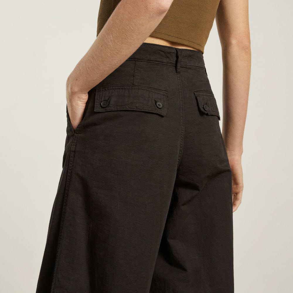 The Tourist Pant in Black — detail view