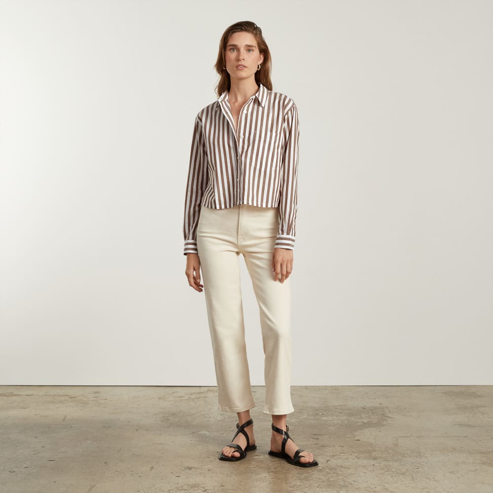 The Way-Short Shirt in Silky Cotton in Espresso / White — detail view