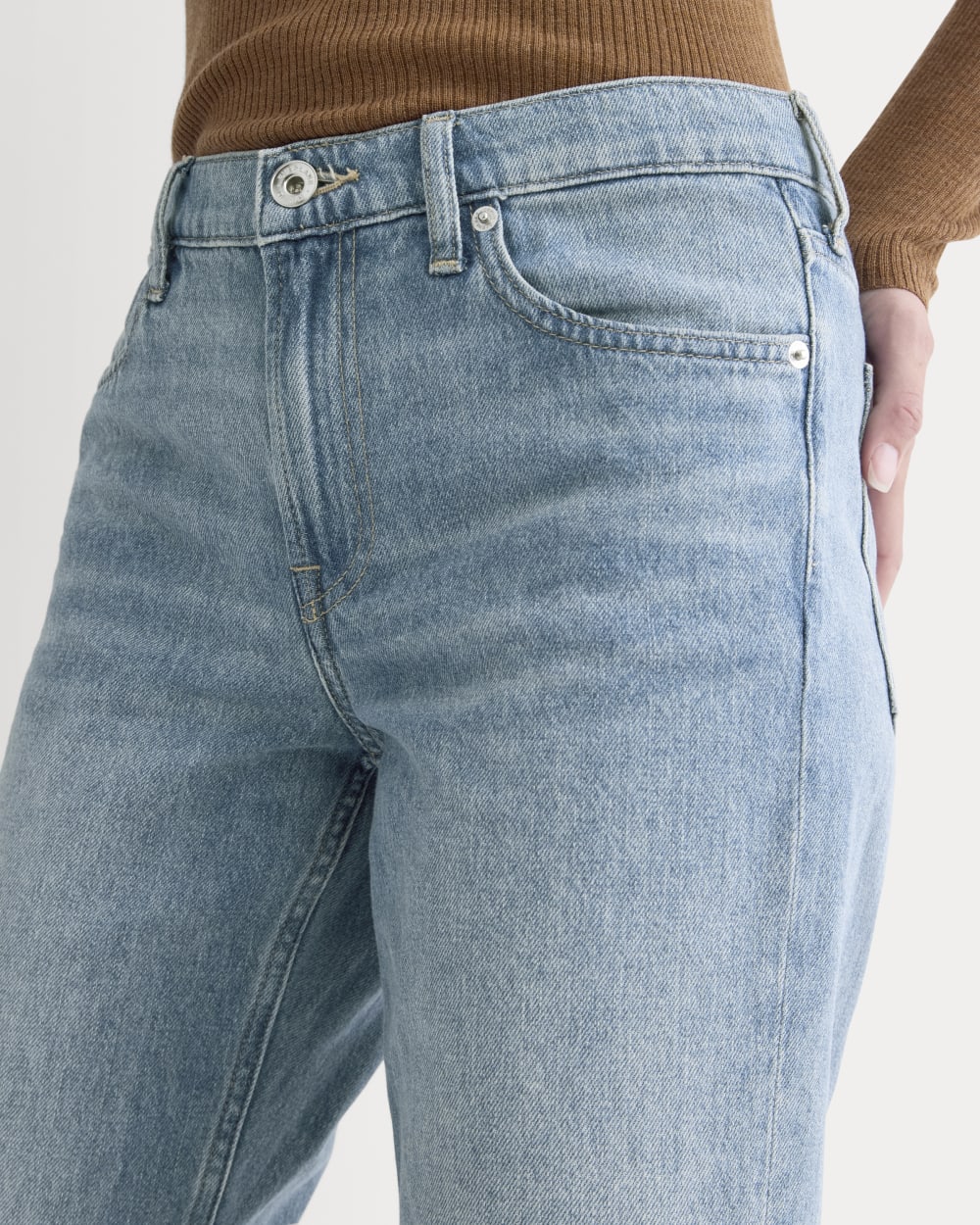 Low-Rise Straight Jean in Tungsten Scratch — detail view