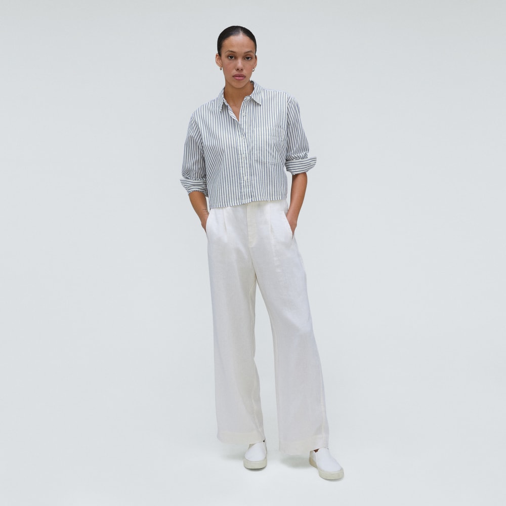 The Way-Short Shirt in Silky Cotton in Deep Blue / Canvas — detail view