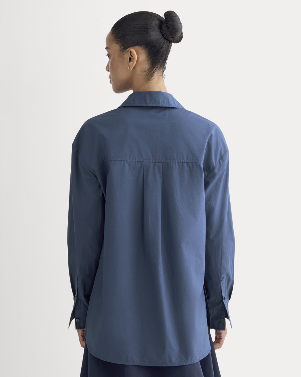The Boyfriend Shirt in Ultrasoft Cotton in Deep Lazuli Blue — detail view