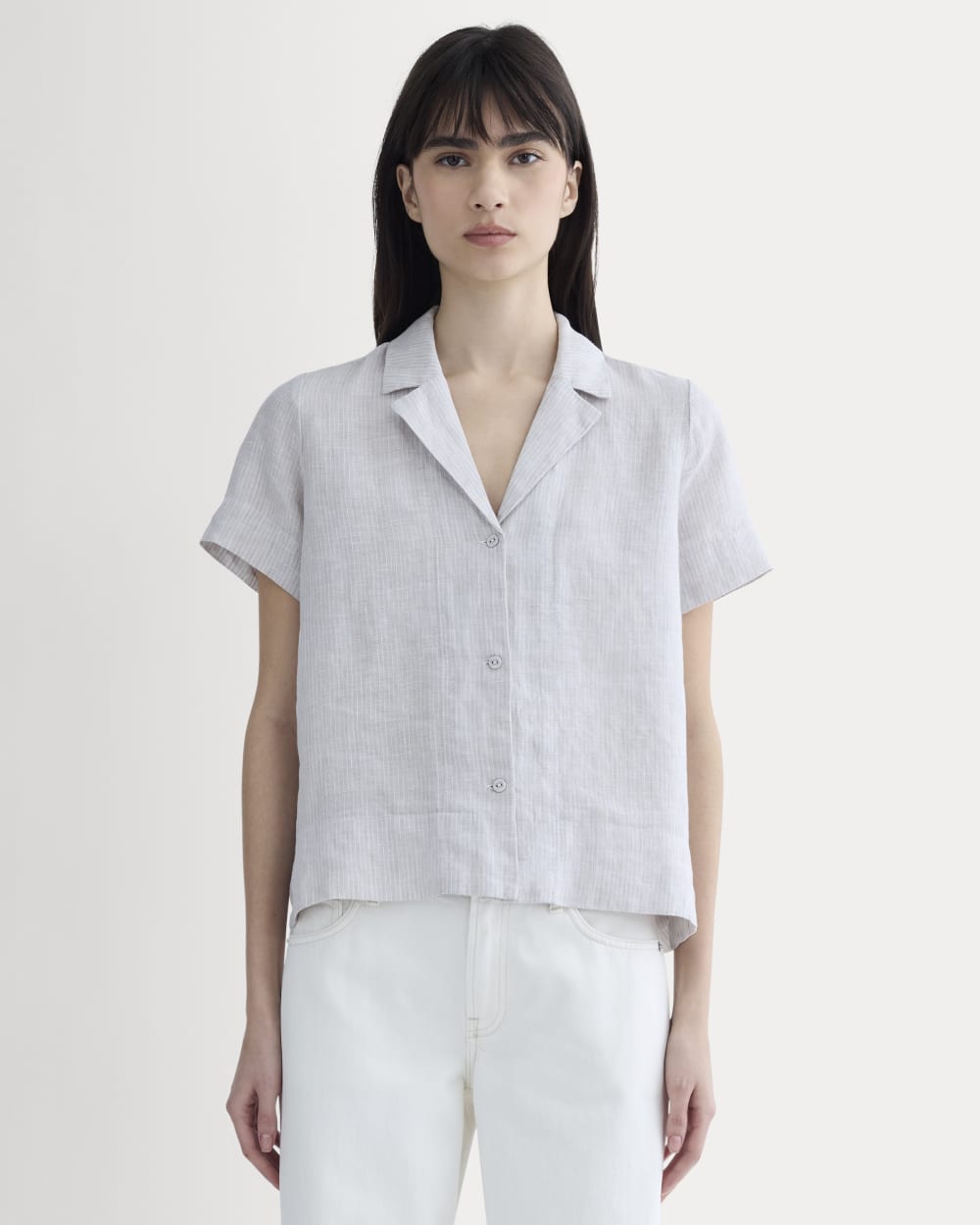The Notch Shirt in Linen in Stone / White — front view