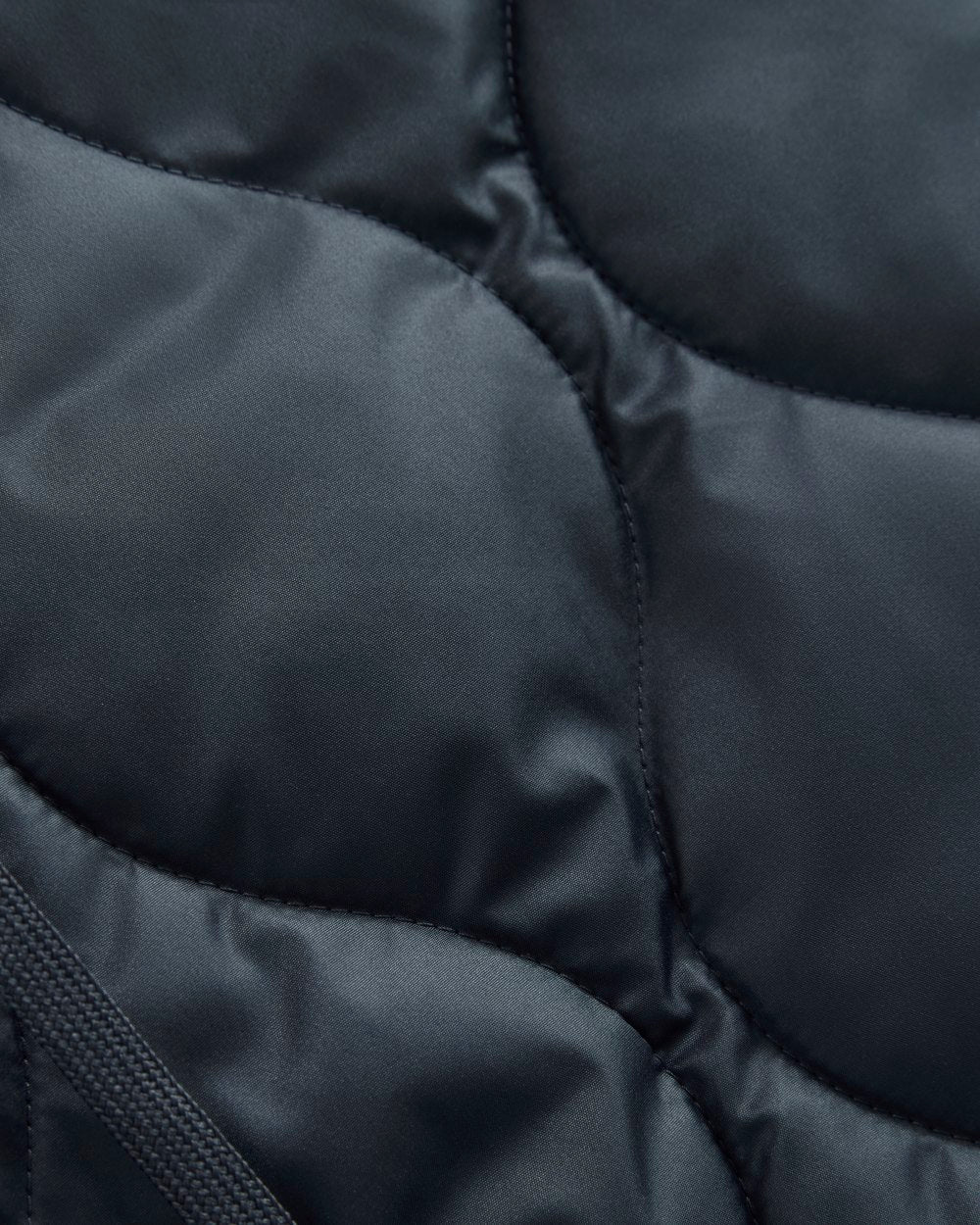 ReNew Quilted Hooded Liner in Navy — detail view