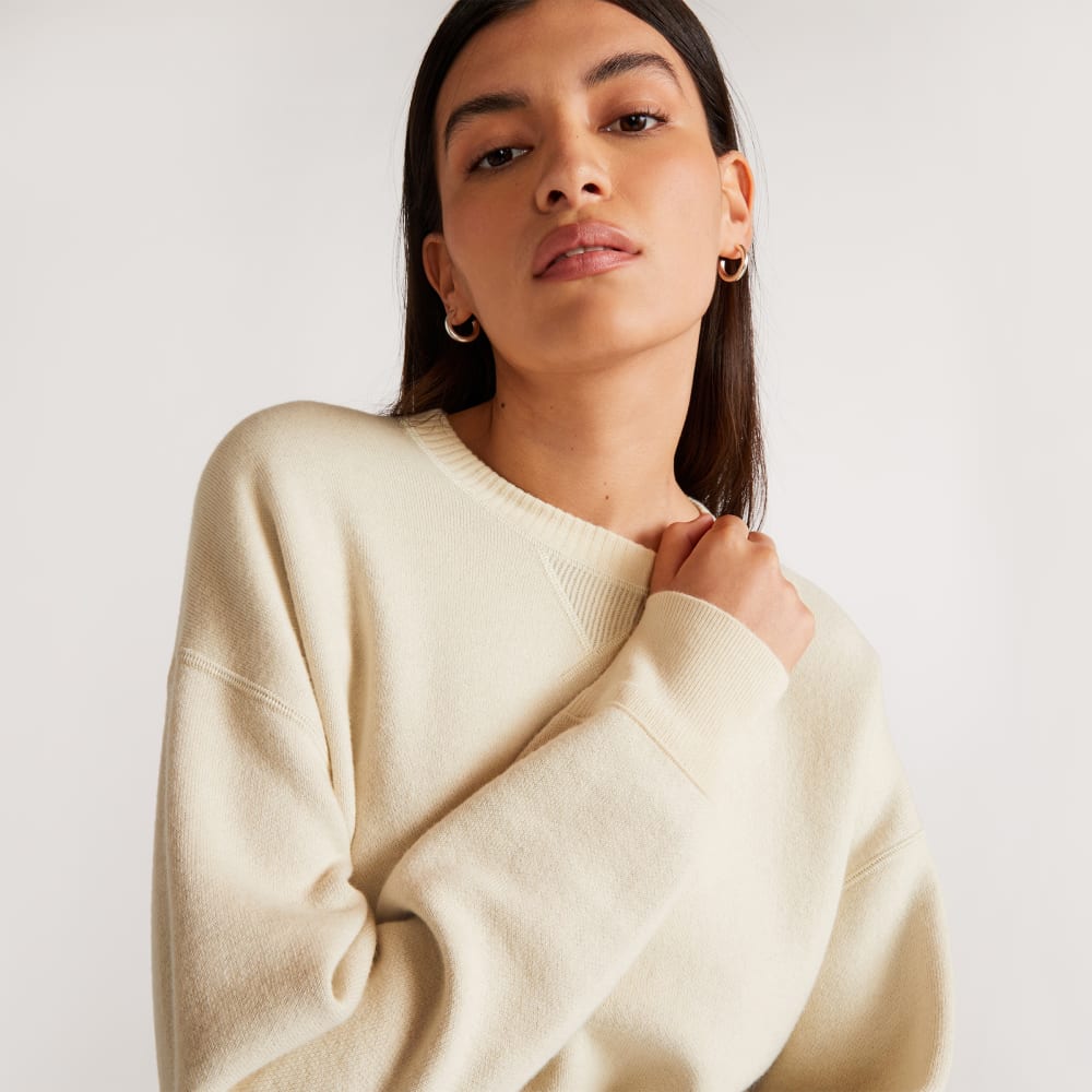 The Cotton-Merino Sweatshirt in Canvas — detail view