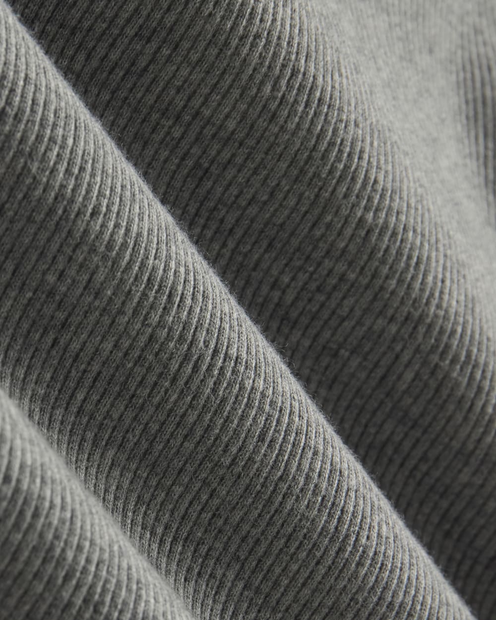 The ’90s Rib Tee in Mid Heather Grey — detail view