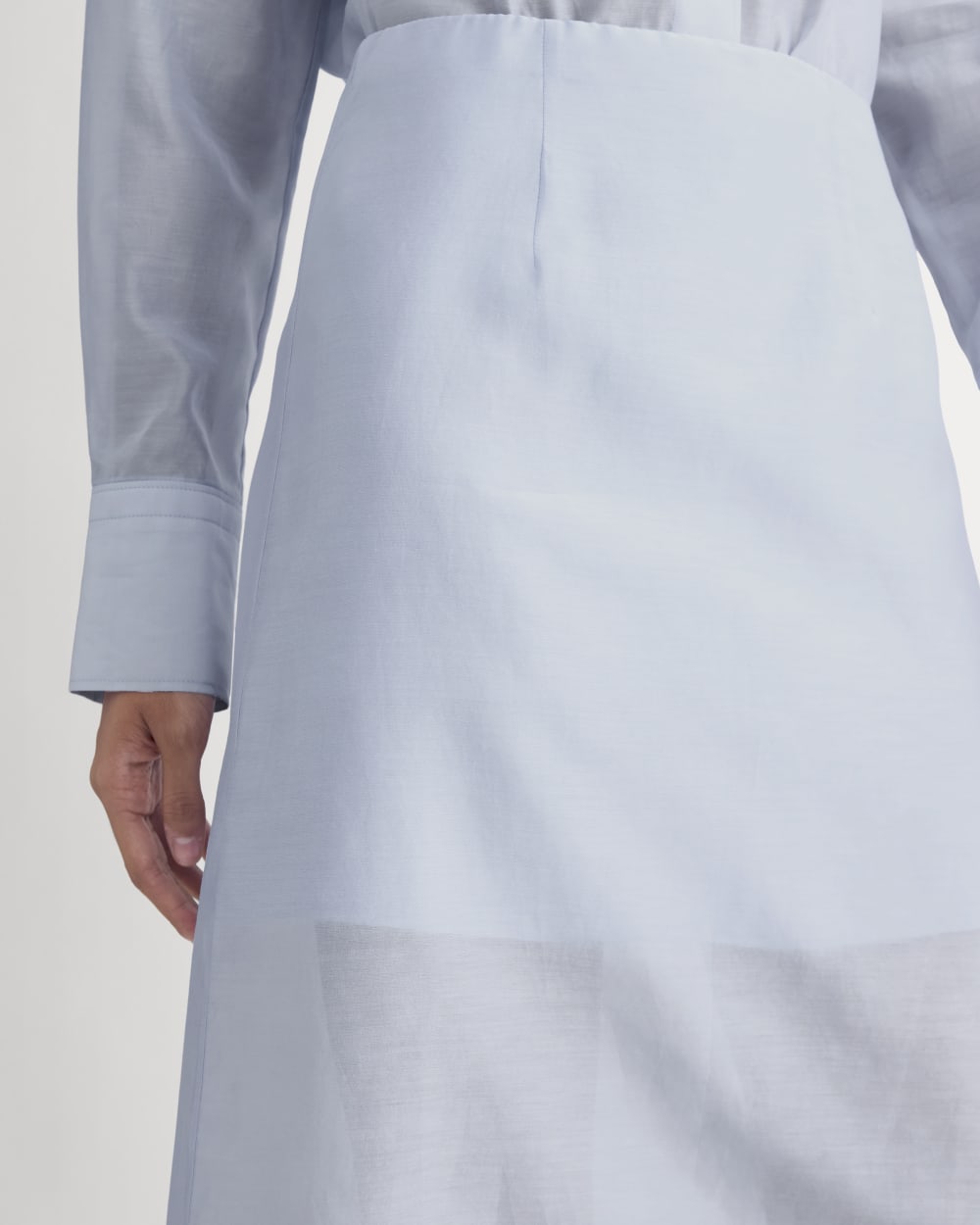 Midi Skirt in Cotton-Silk Organza in Kentucky Blue — detail view