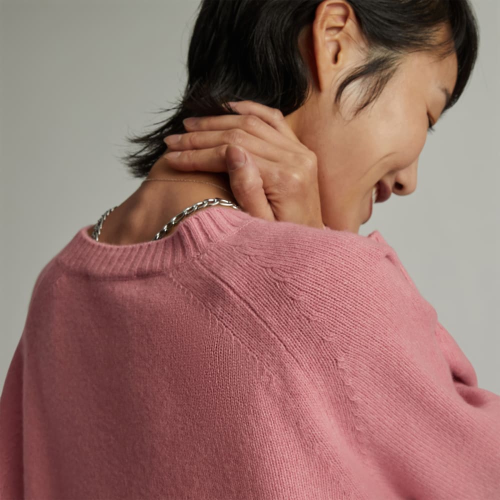 The Cashmere Boxy Crew in Bubblegum — detail view