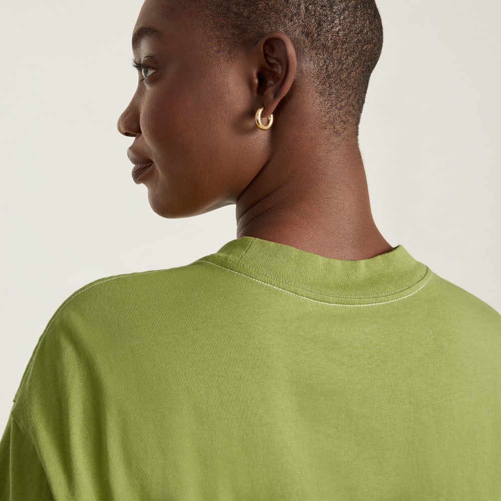 The Premium Weight Relaxed Tee in Pepper — detail view