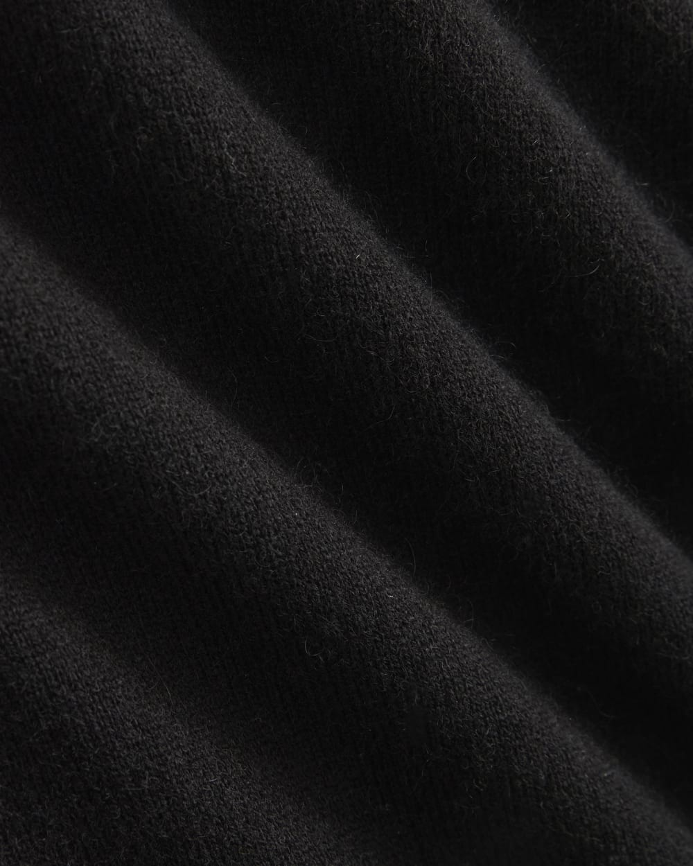 The Classic V in Cashmere in Black — detail view
