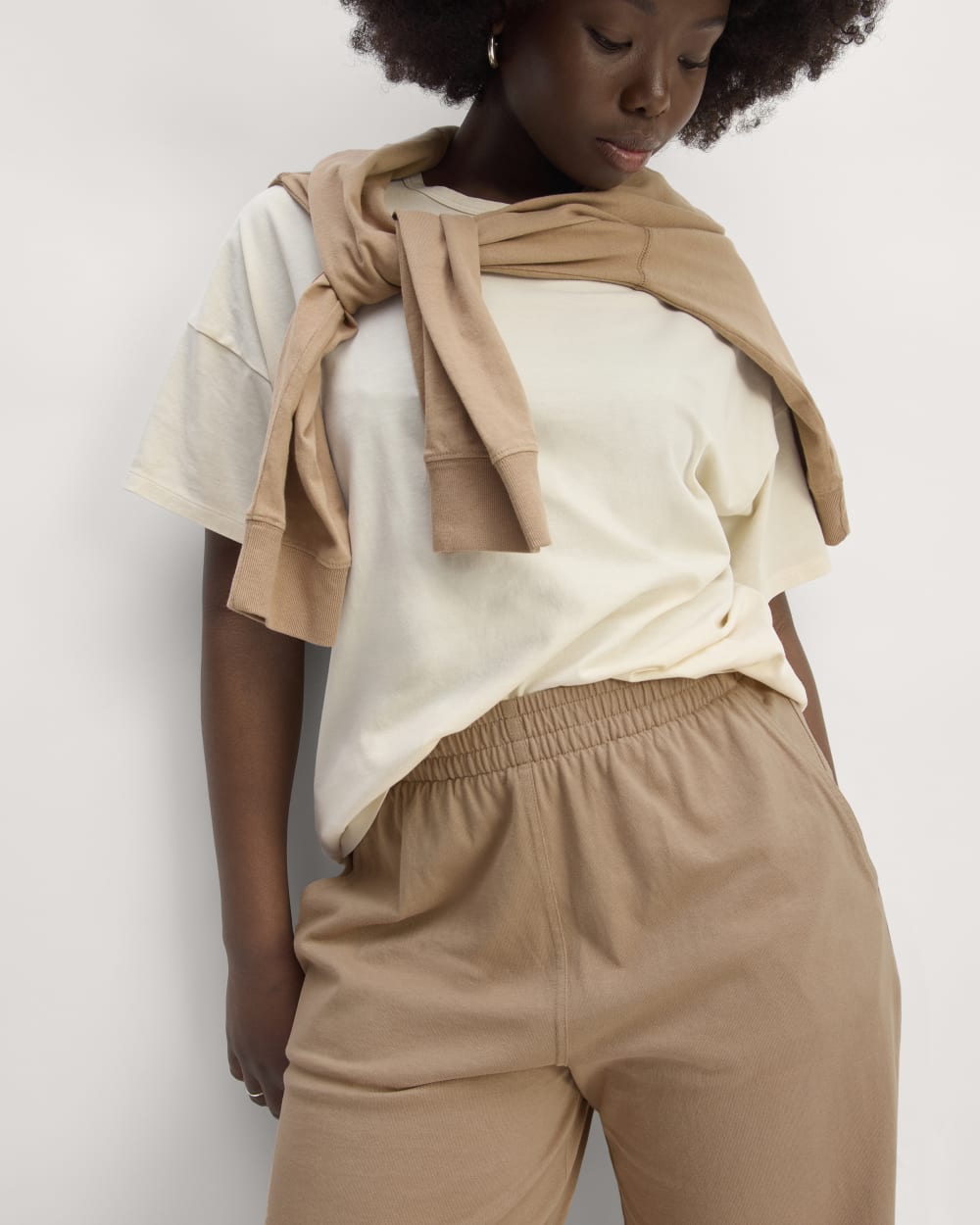 The Off-Duty Barrel Pant in Chanterelle — detail view
