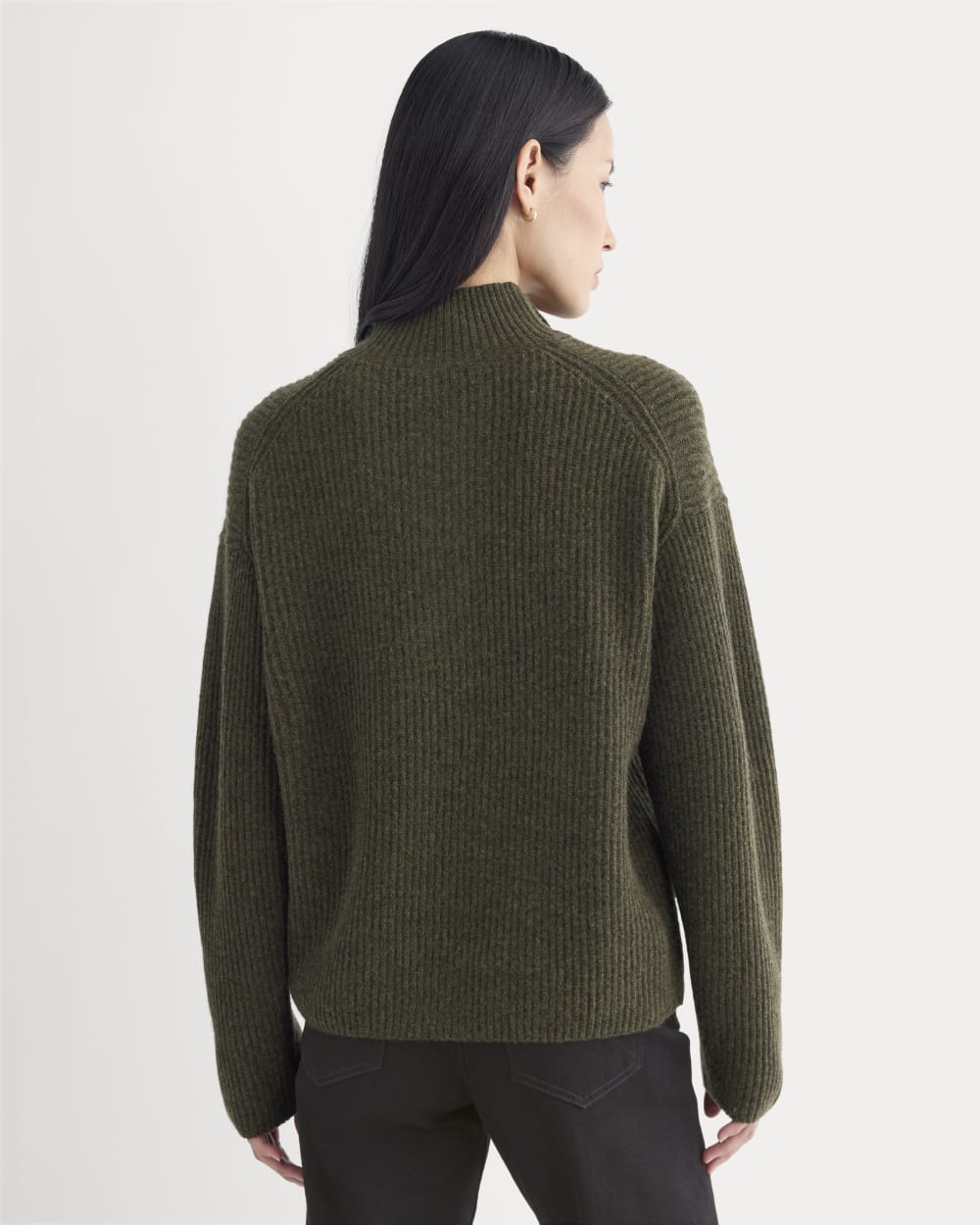 The Cocoon Henley in Wool Cashmere in Heather Beech — detail view