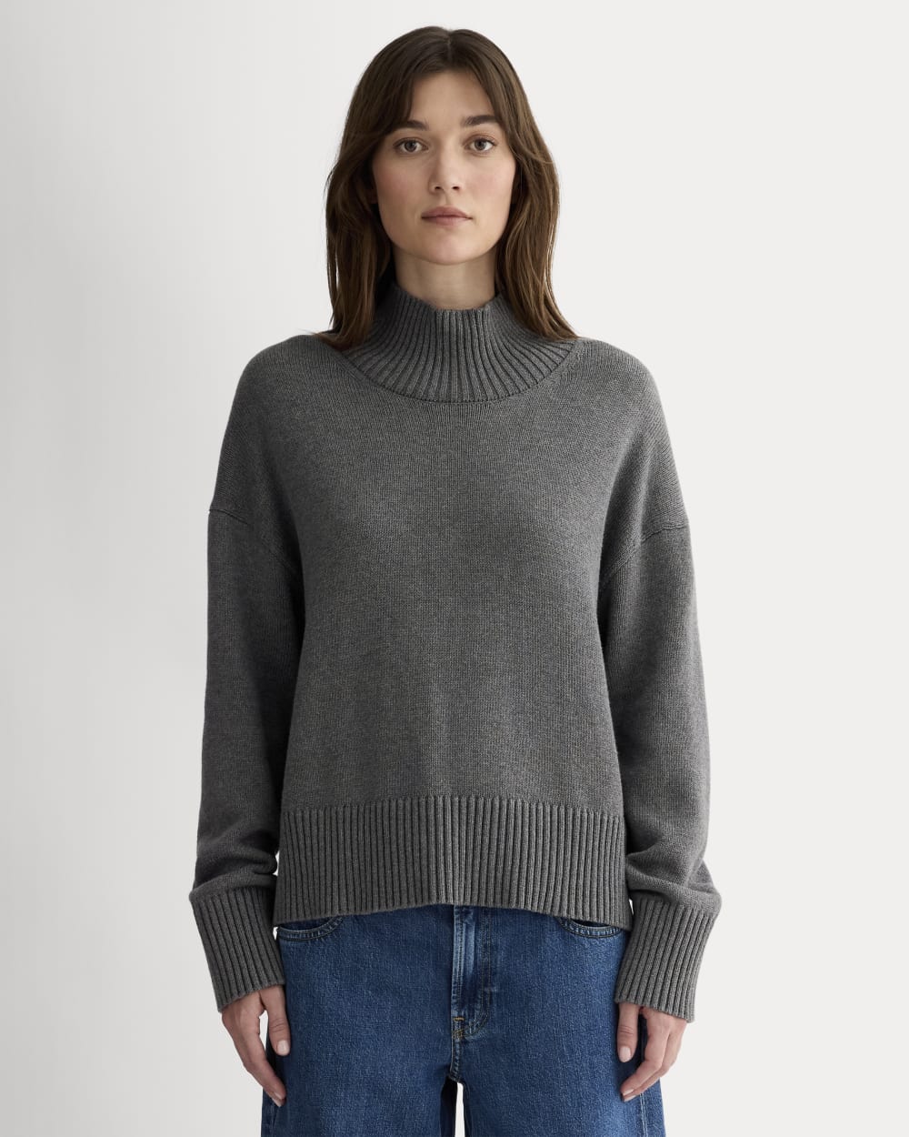The Boxy Turtleneck in Everyday Cotton in Heathered Charcoal — front view
