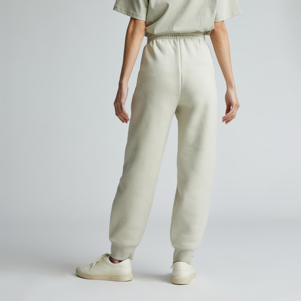 The ReTrack Jogger in Pelican — detail view