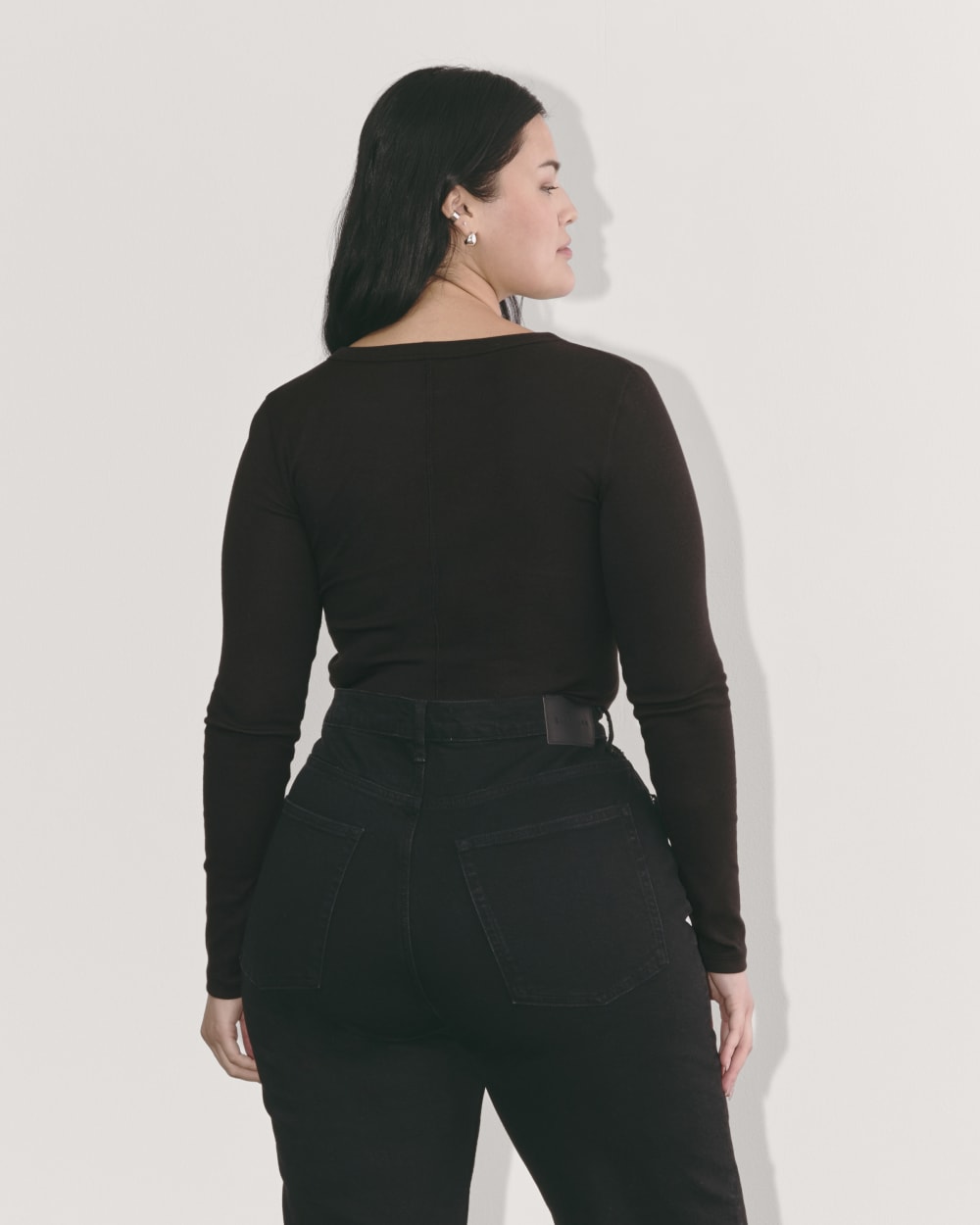 The Luxe Rib Henley in Black — detail view