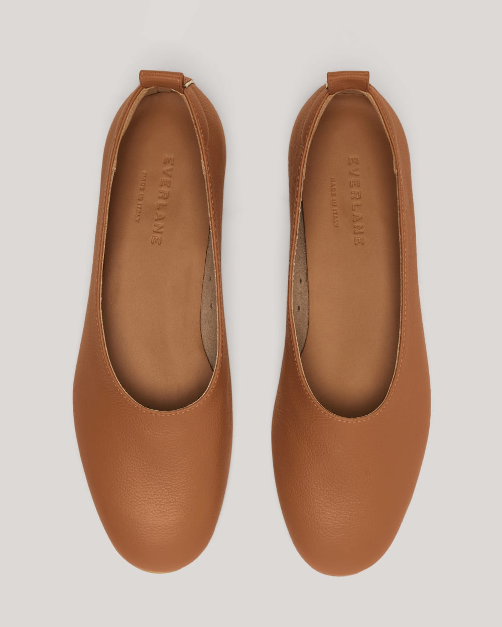 The Day Glove in Narrow Fit in Toasted Almond — detail view