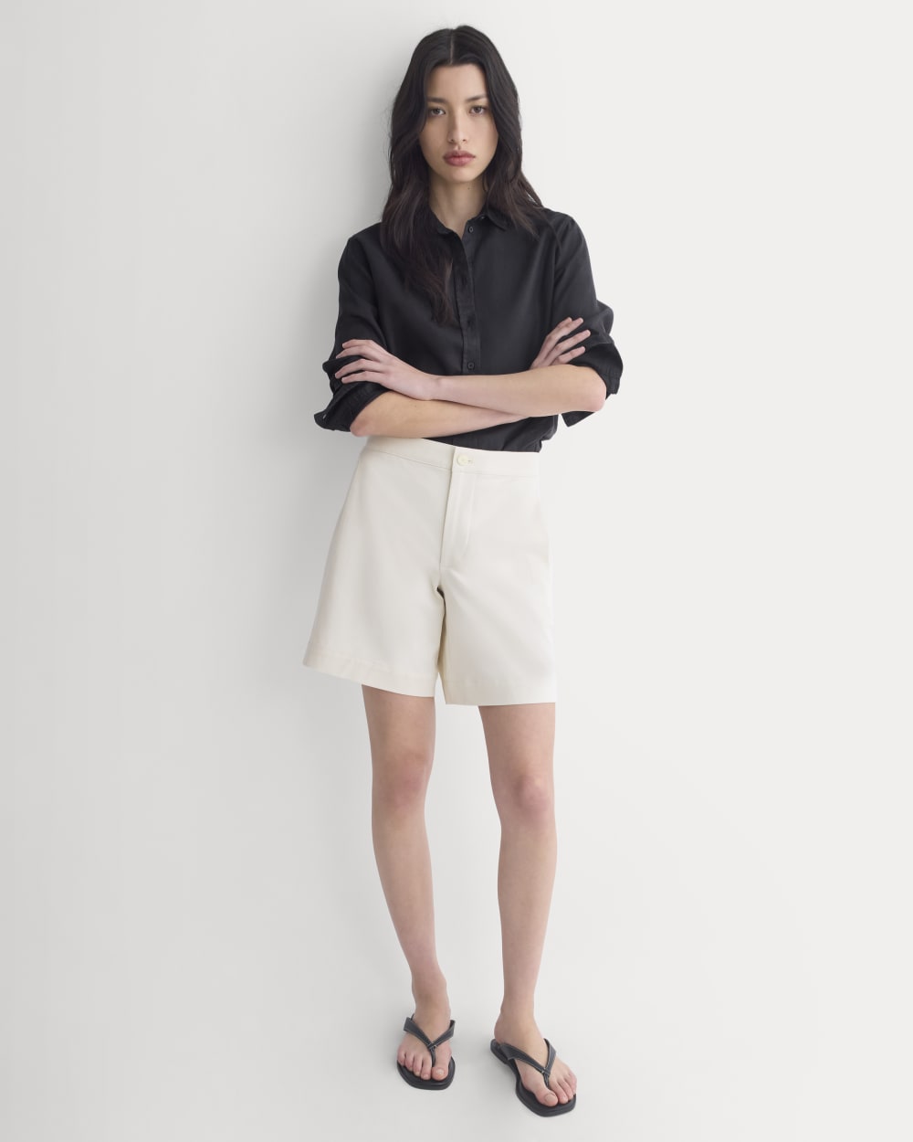 Side-Panel Tailored Short in Birch — detail view