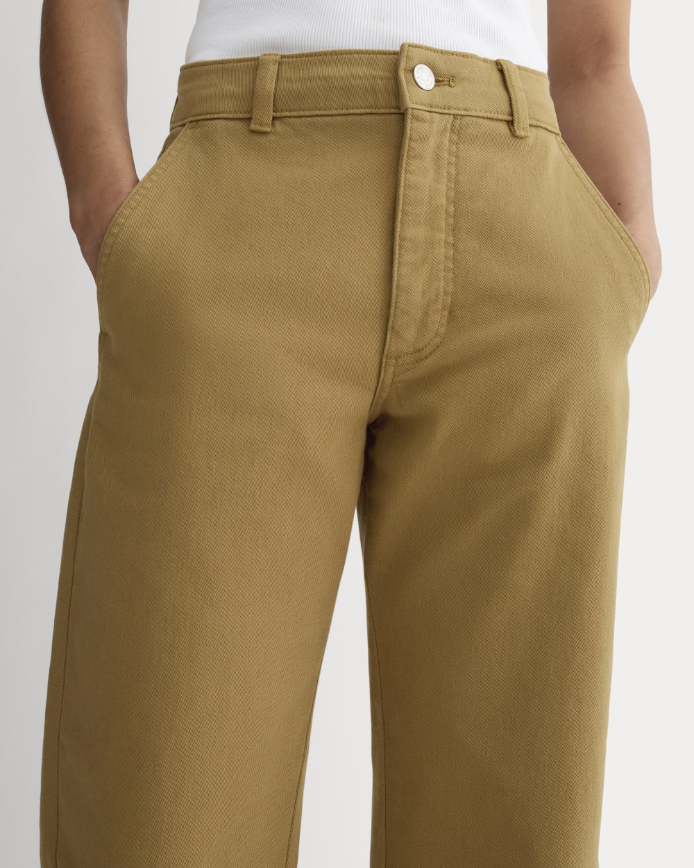 The Utility Straight-Leg Pant in Oak Brown — detail view