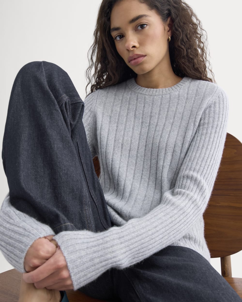 Mix Ribbed Crew in Cashmere in Light Heather Grey — detail view