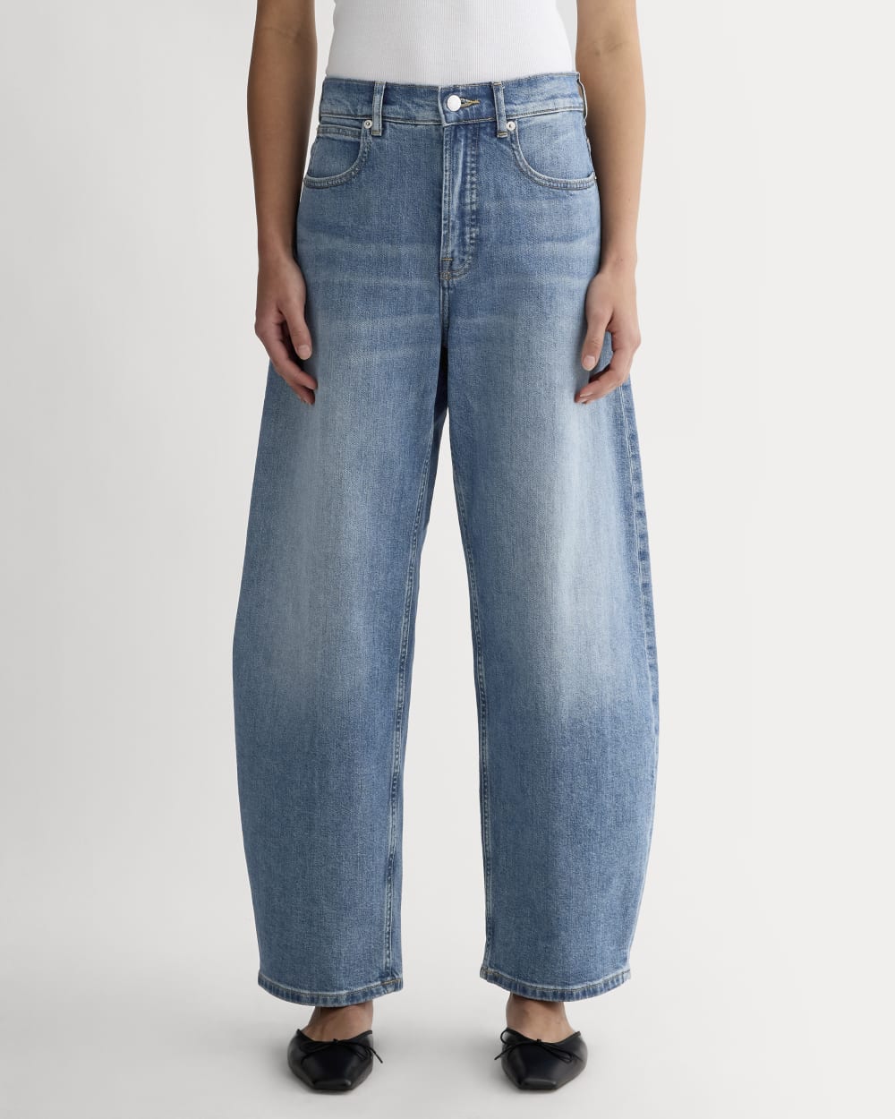 The Way-High® Curve Jean in Vintage Blue — detail view