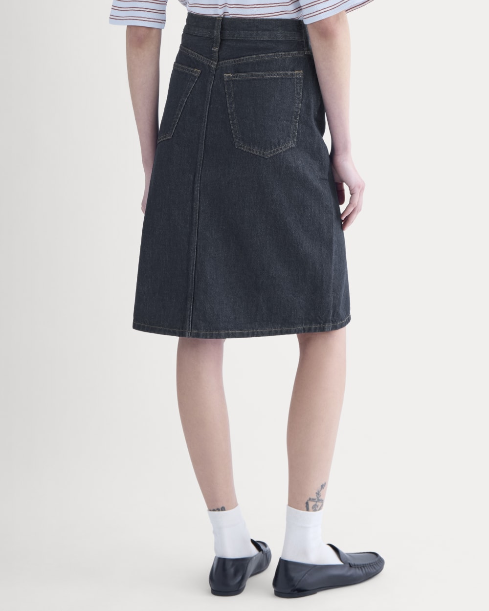 Mid-Rise Denim Midi Skirt in Tungsten Rinse — detail view