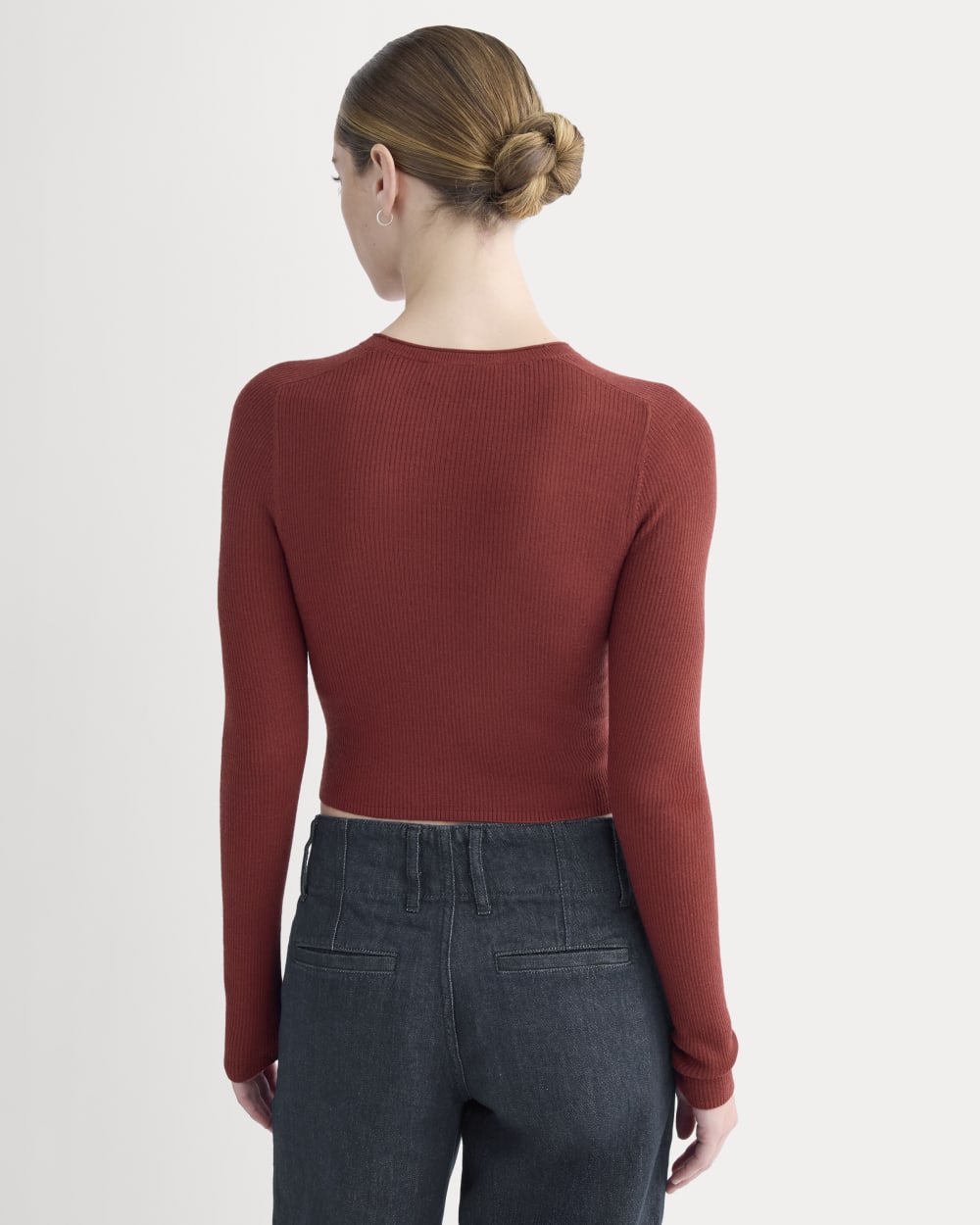 The Cropped Crew Top in Ultrafine Merino in Merlot — detail view