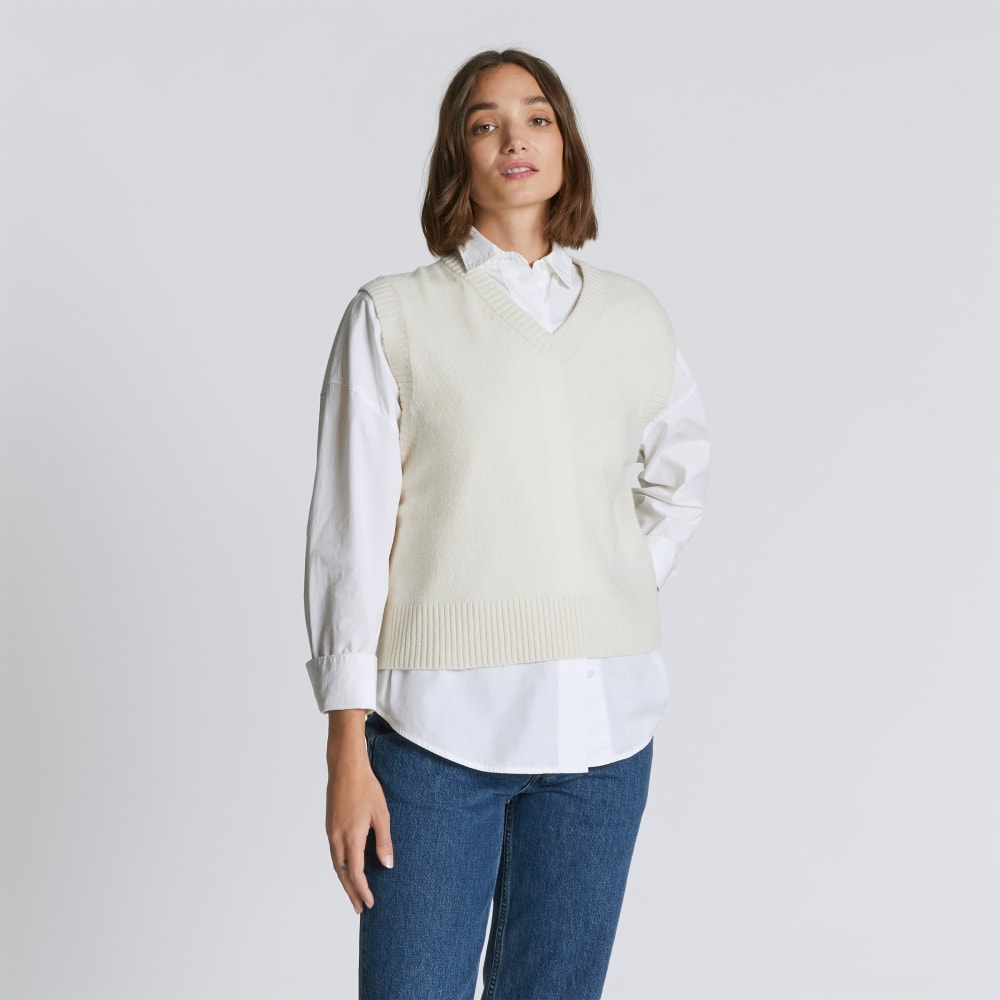 The Cashmere Vest in Bone — front view