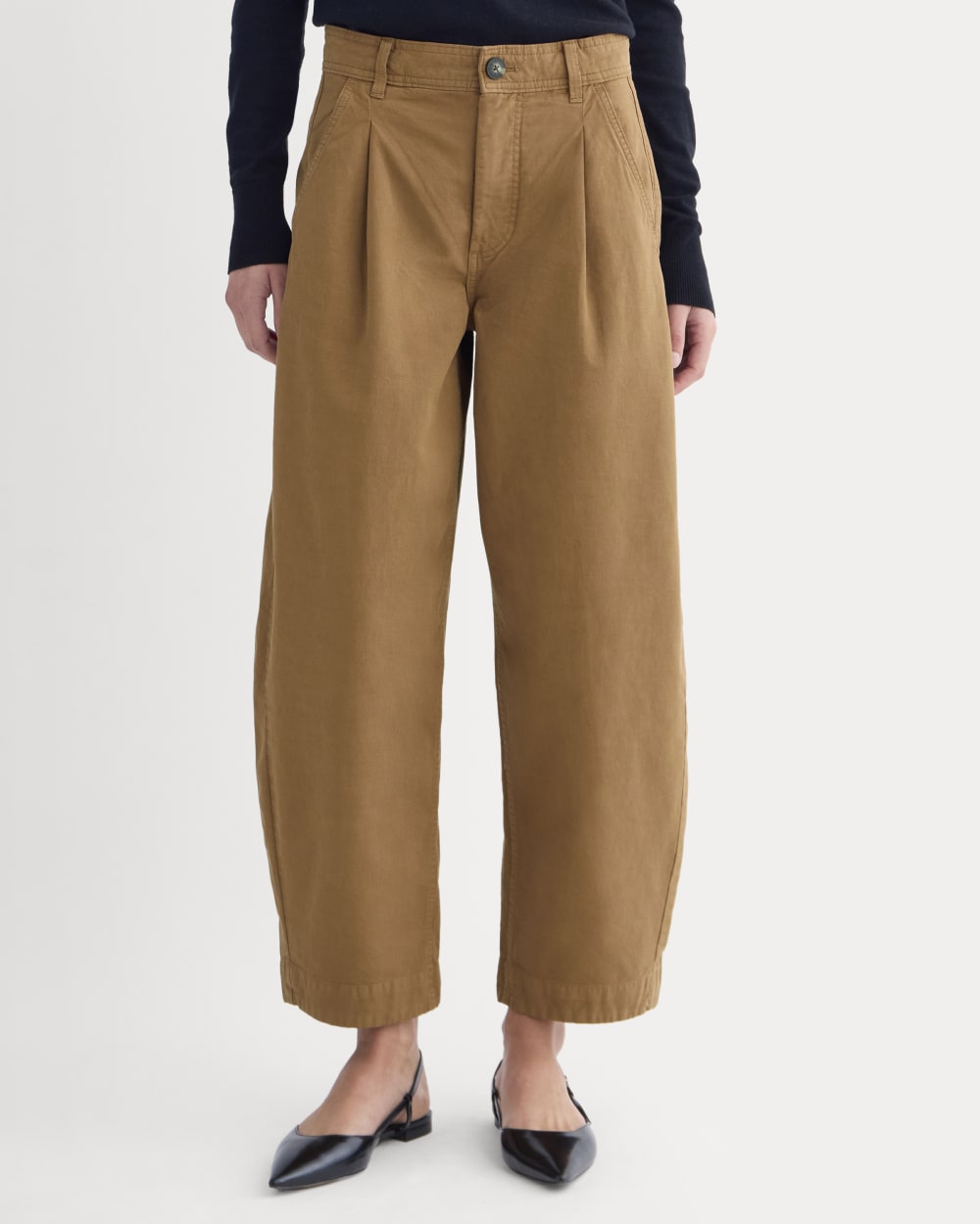 The Everywhere Pant in Toffee — detail view