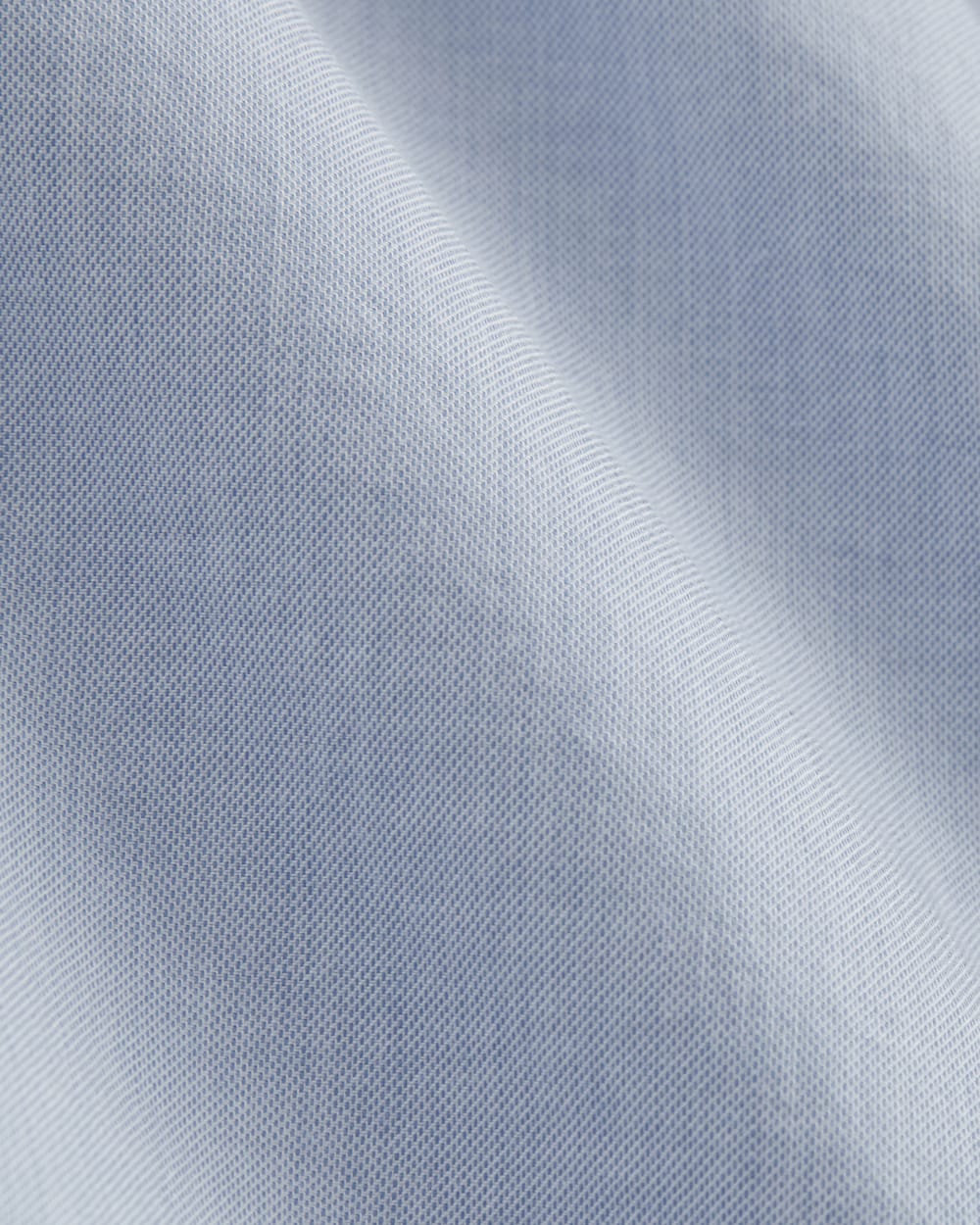 The Way-Short Shirt in Silky Cotton in Chambray Blue — detail view