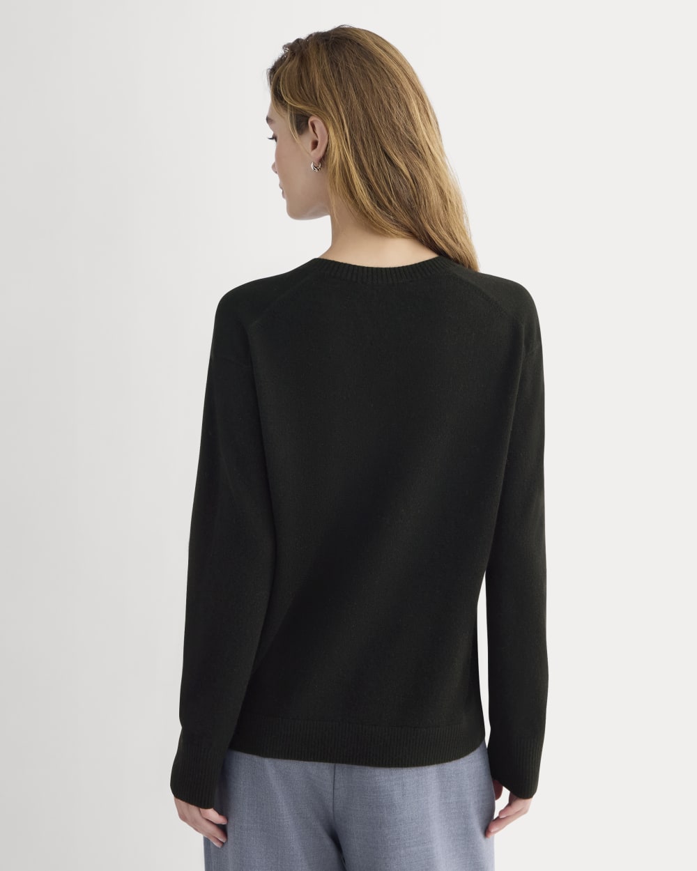 The Classic V in Cashmere in Black — detail view