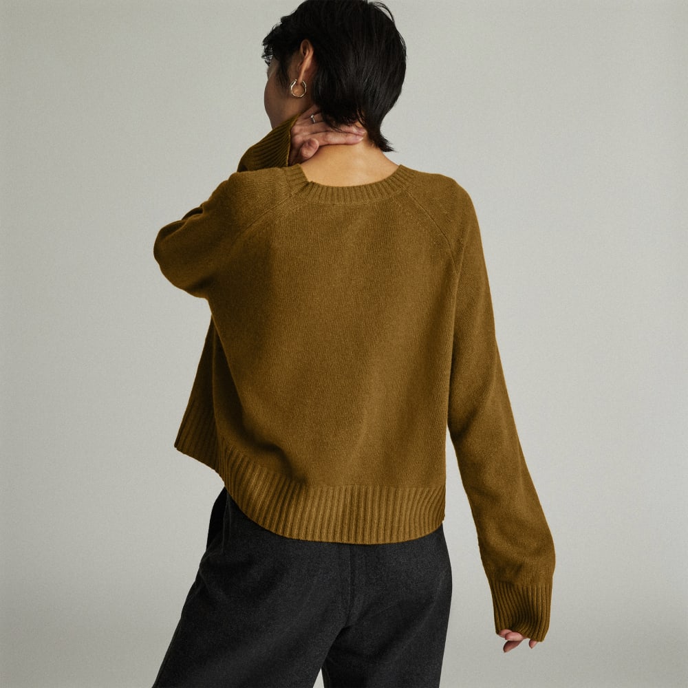 The Cashmere Boxy Crew in Tapenade — detail view