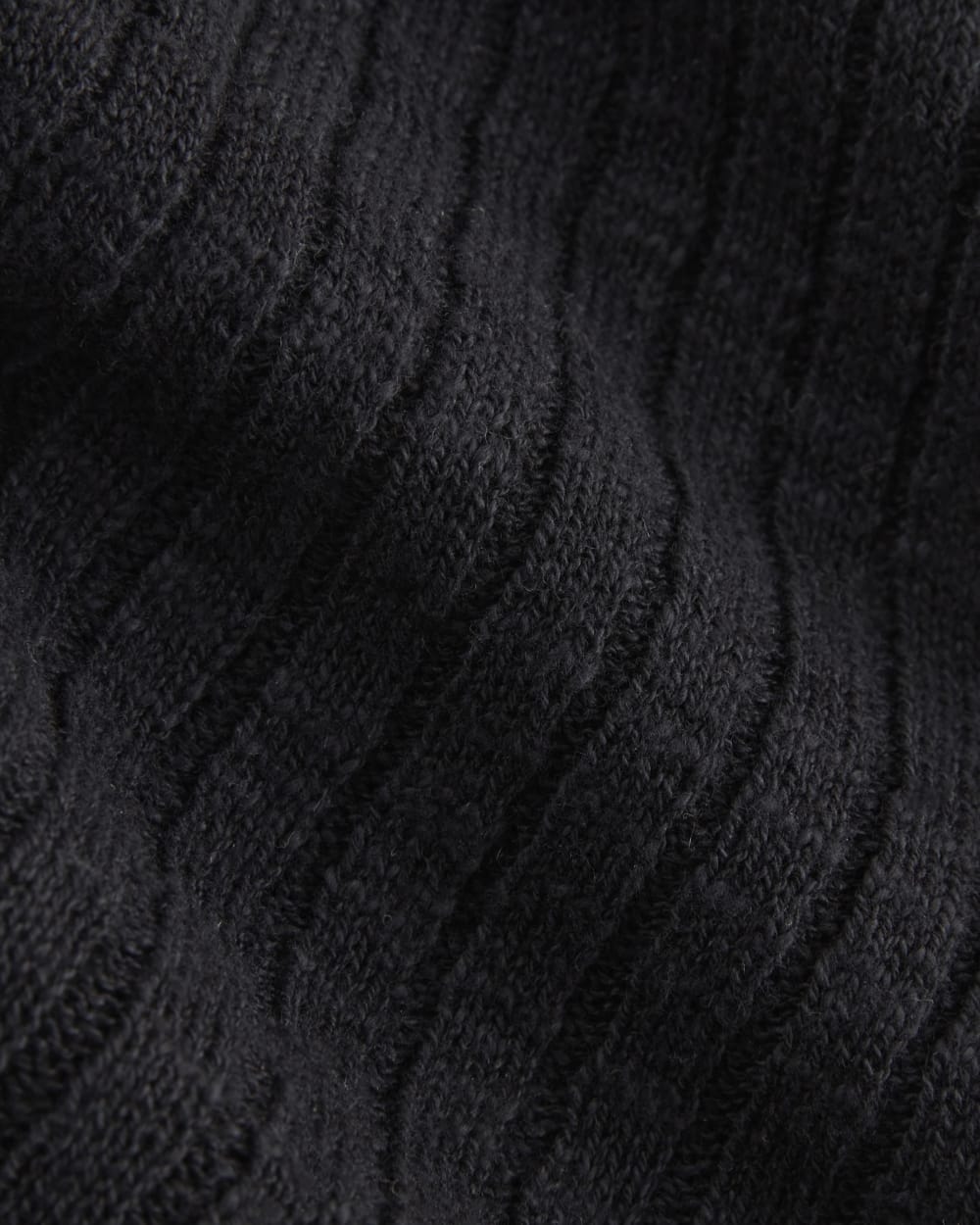 The Ribbed Cardigan in Cotton Linen in Black — detail view