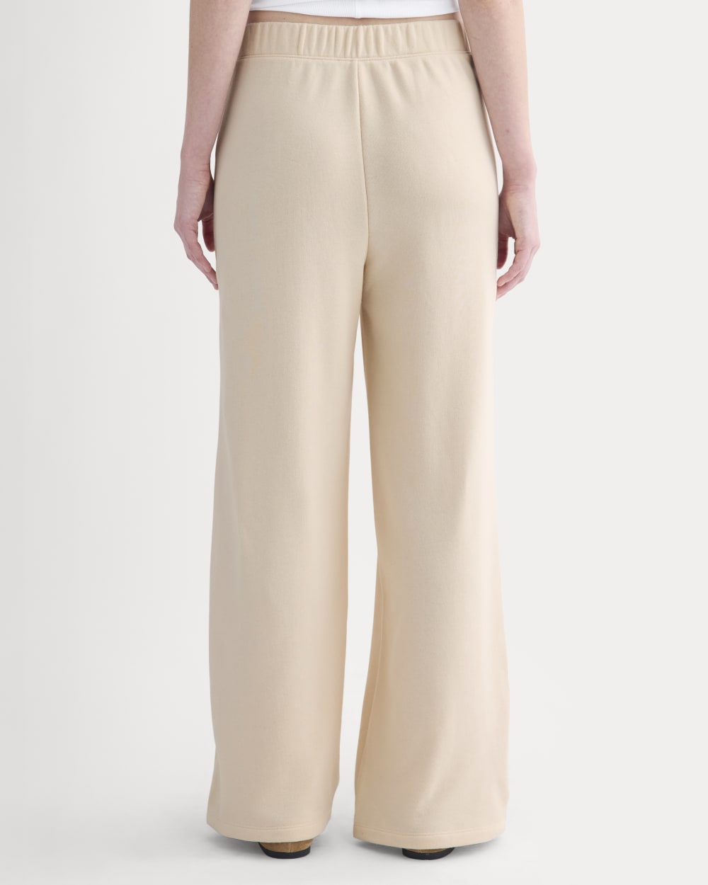 Lightweight Terry Pintuck Sweatpant in Parchment — detail view