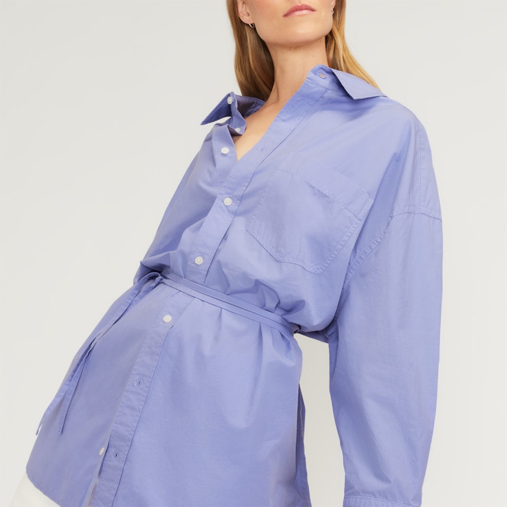 The Poplin Tie Back Shirt in Cornflower Blue — detail view