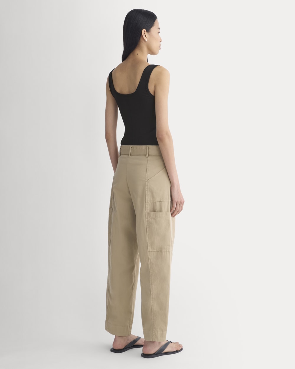 Utility Straight-Leg Cargo Pant in Trench Coat Khaki — detail view