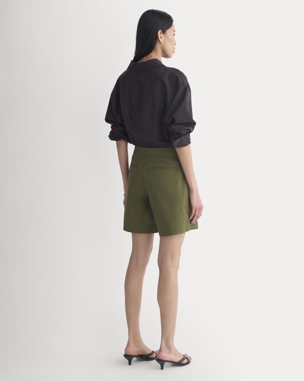 Side-Panel Tailored Short in Olive Night — detail view