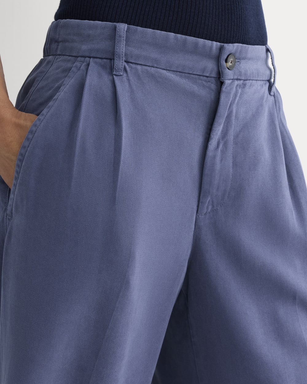 The Trouser in Buttersoft in Indigo — detail view