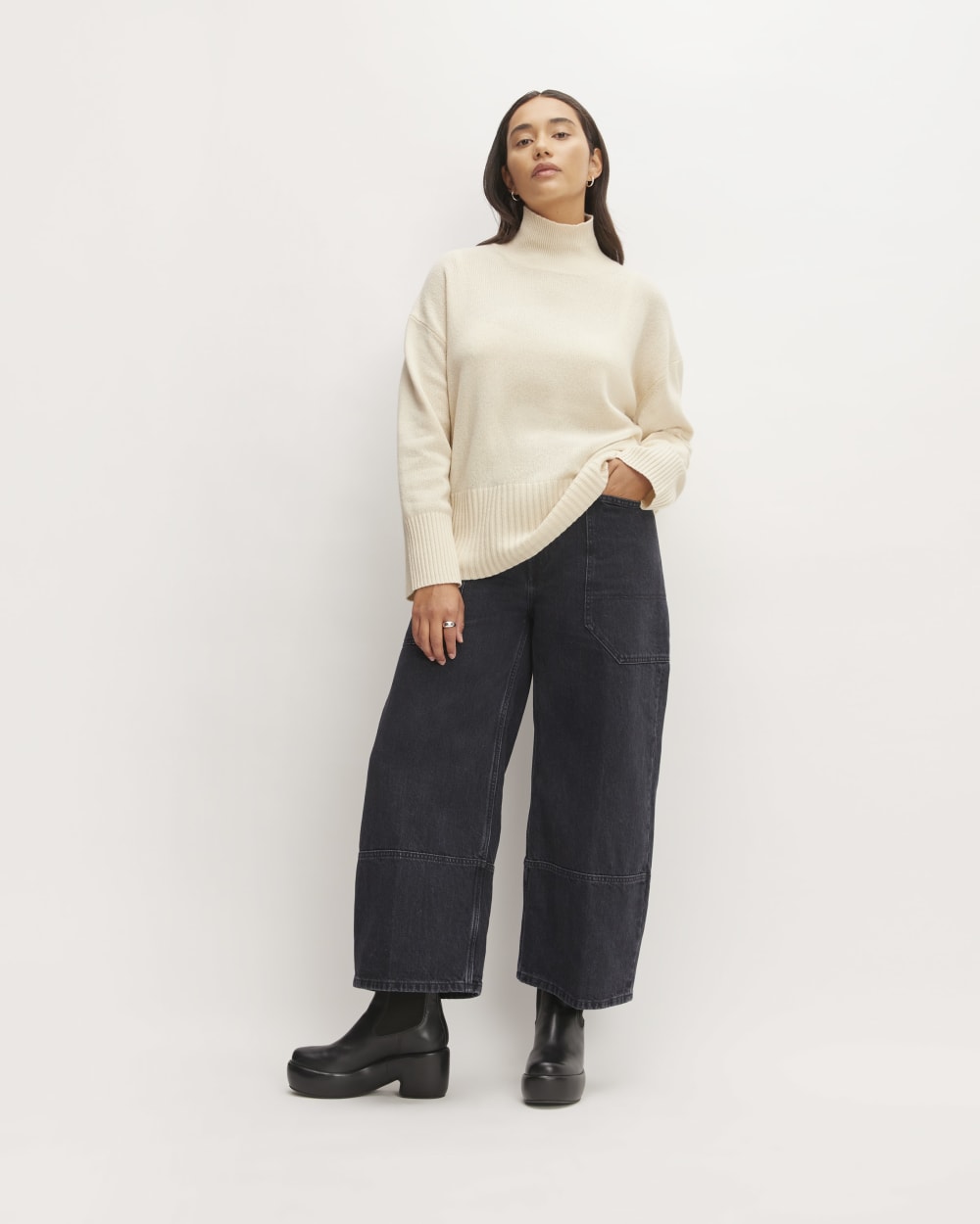 The Cashmere Oversized Turtleneck in Bone — detail view