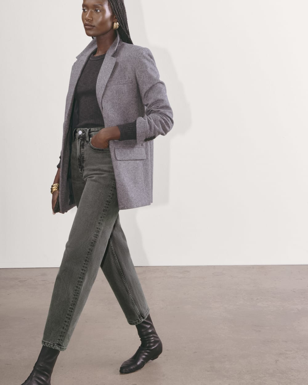 The Way-High® Hourglass Jean in Washed Black — detail view