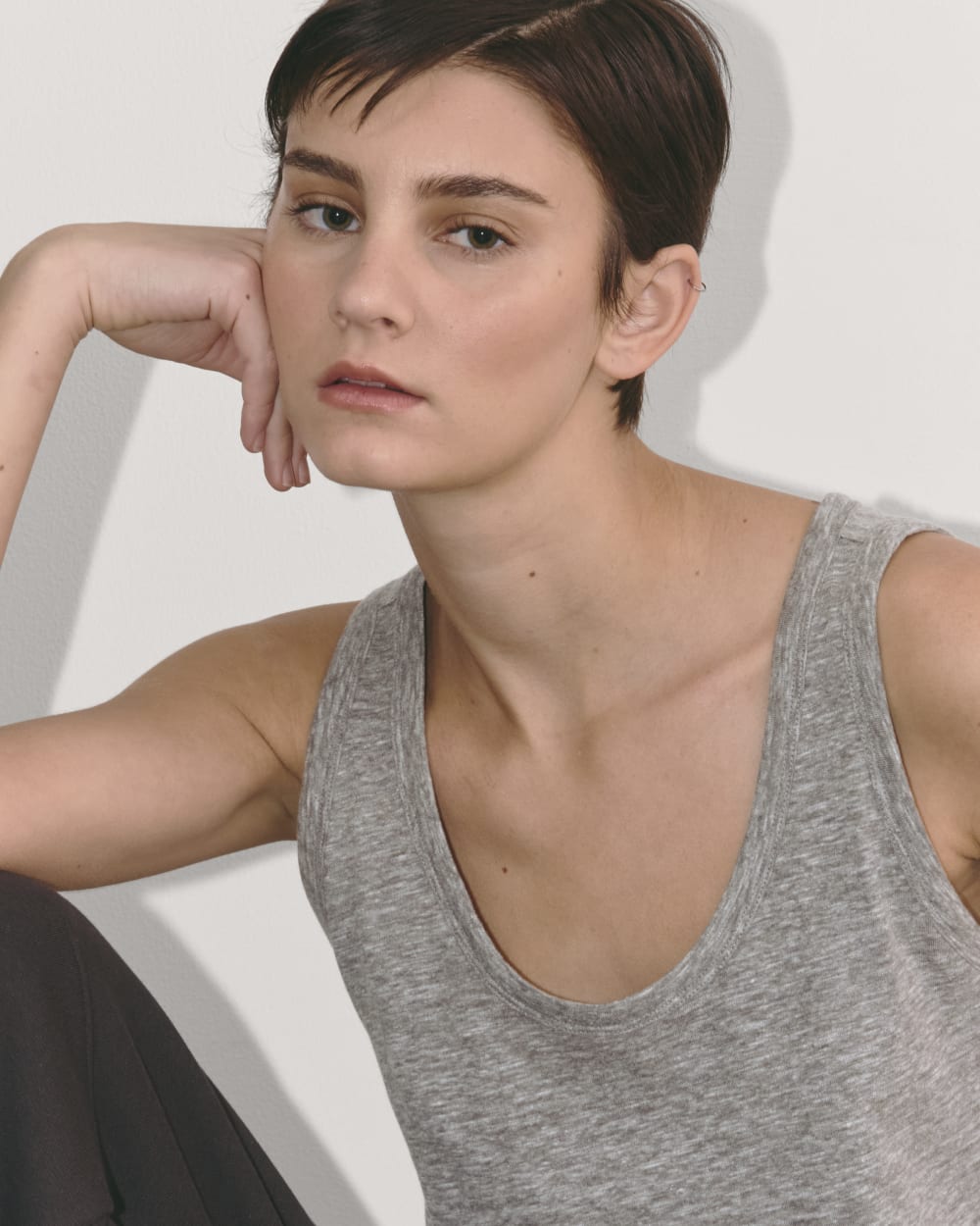 The Perform Tank in Heathered Grey — detail view