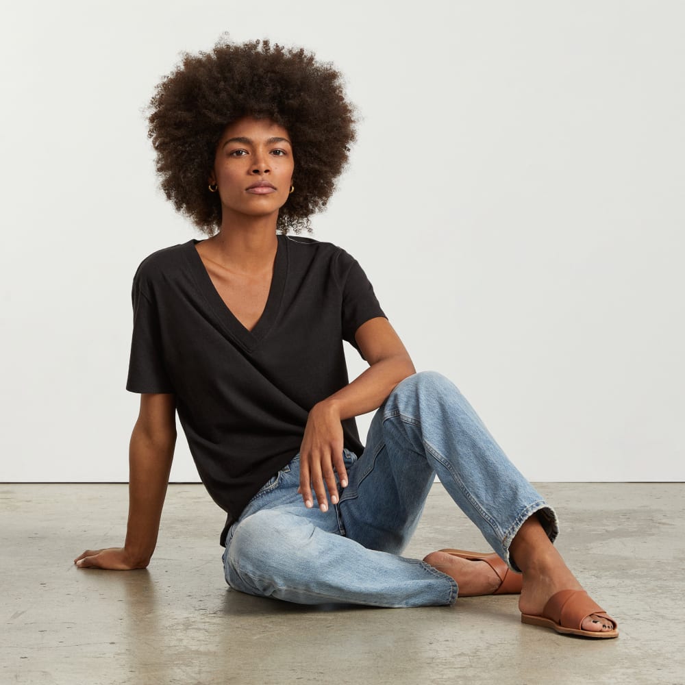 The Vintage V-Neck Hemp Tee in Black — detail view