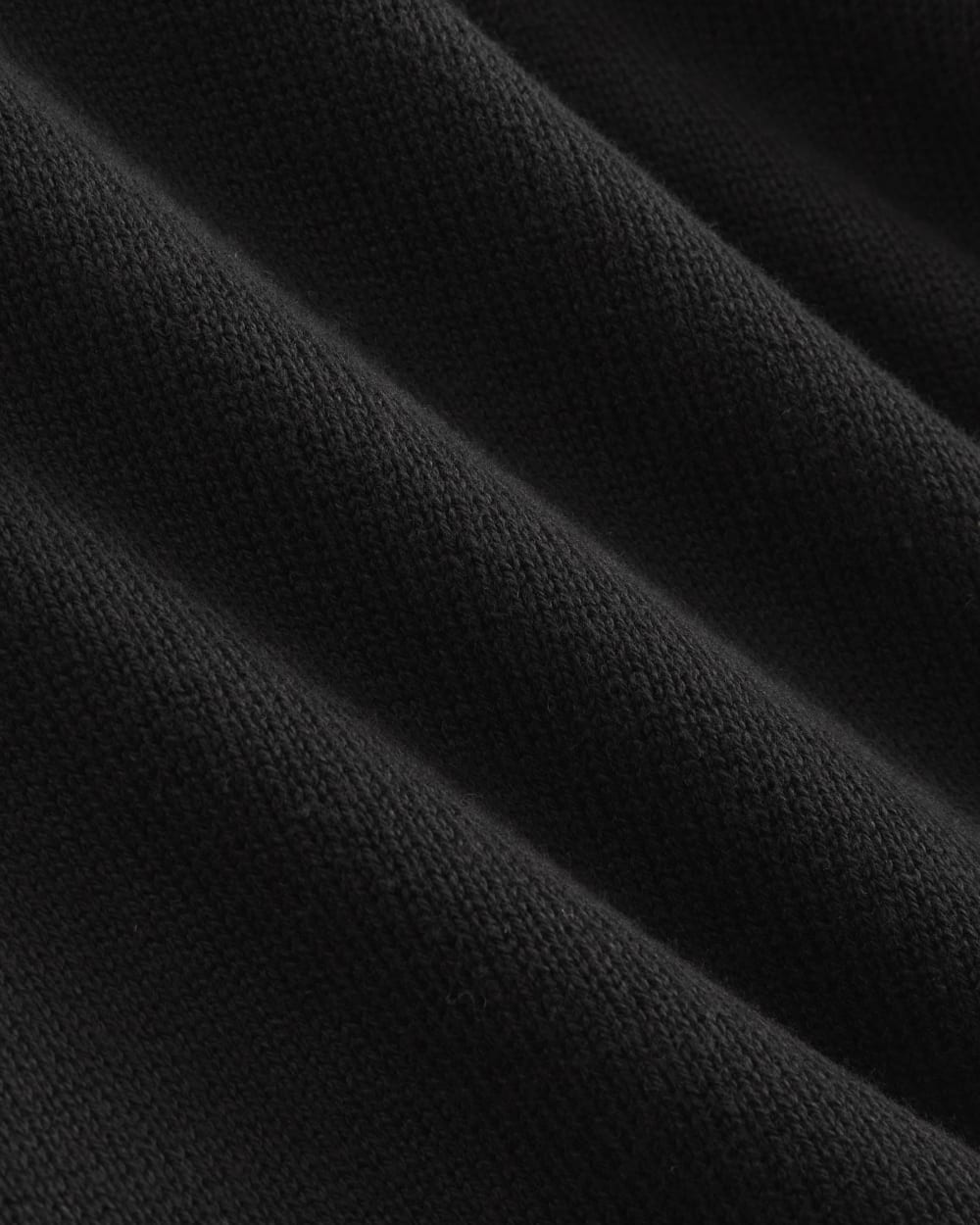 The Boxy Vest in Everyday Cotton in Black — detail view
