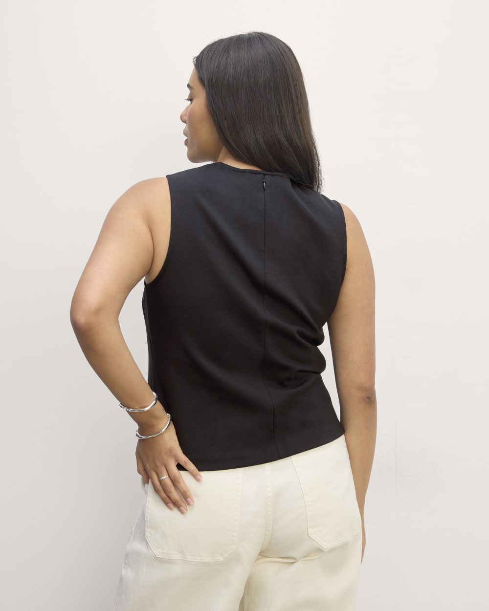 The Dream Tank in Black — detail view
