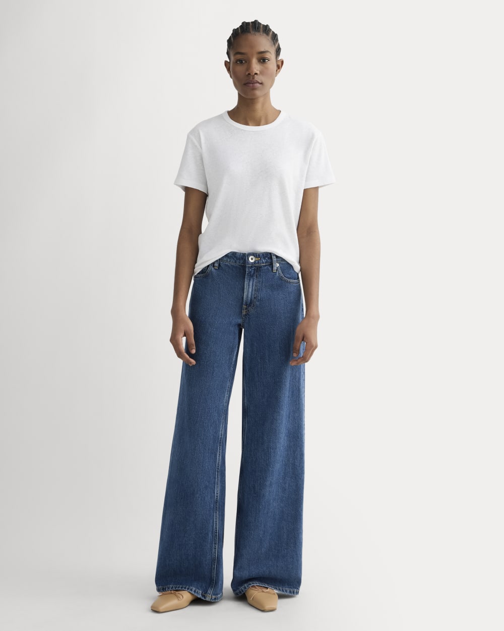 The Box-Cut Tee in Cotton Linen in White — detail view