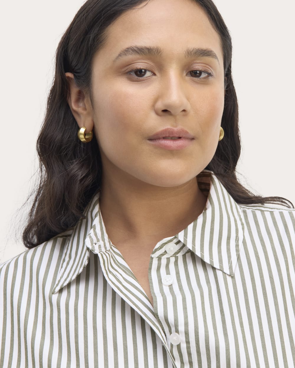 The Supima® Cotton Boyfriend Shirt in White / Moss Green — detail view