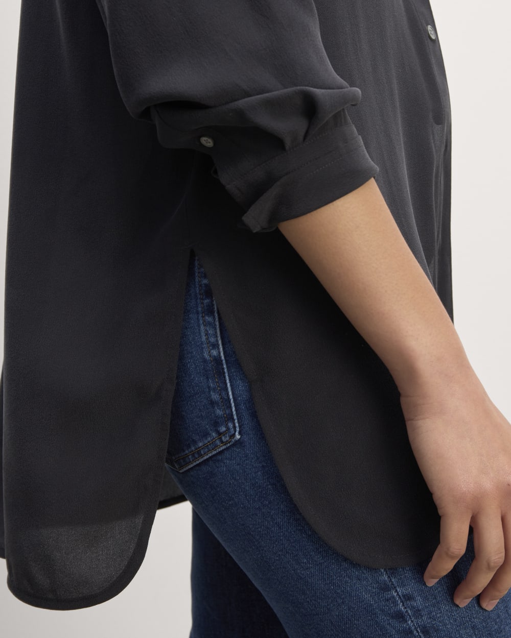 The Boyfriend Shirt in Washable Silk in Black — detail view