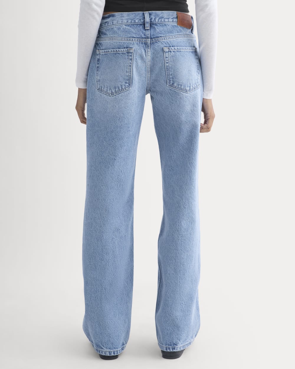 Everlane x Elena Bonvicini La Brea Low-Rise Baggy Jean in Crystal Cove Indigo — detail view