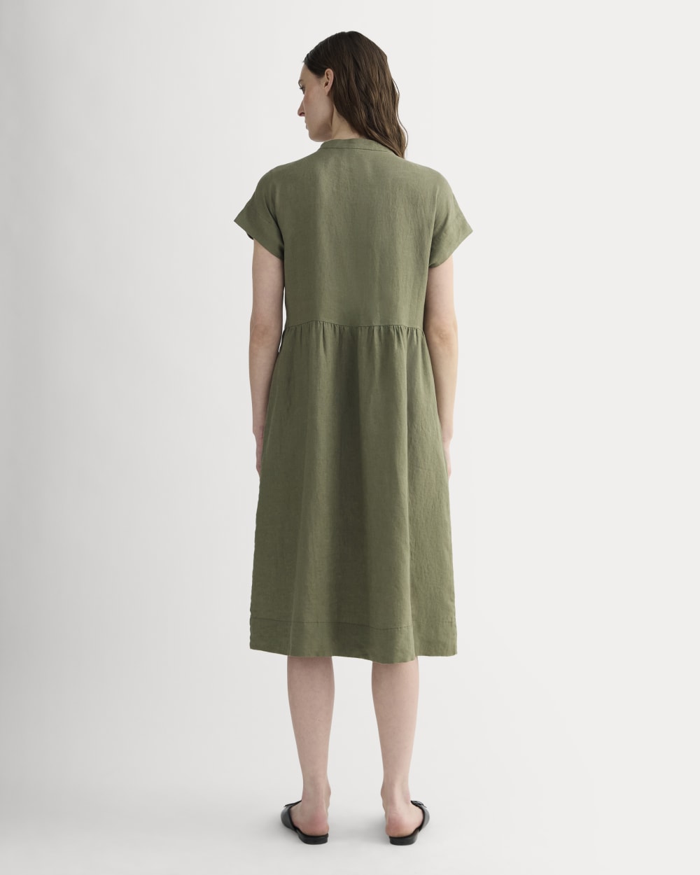 The Craft Dress in Linen in Kalamata — detail view