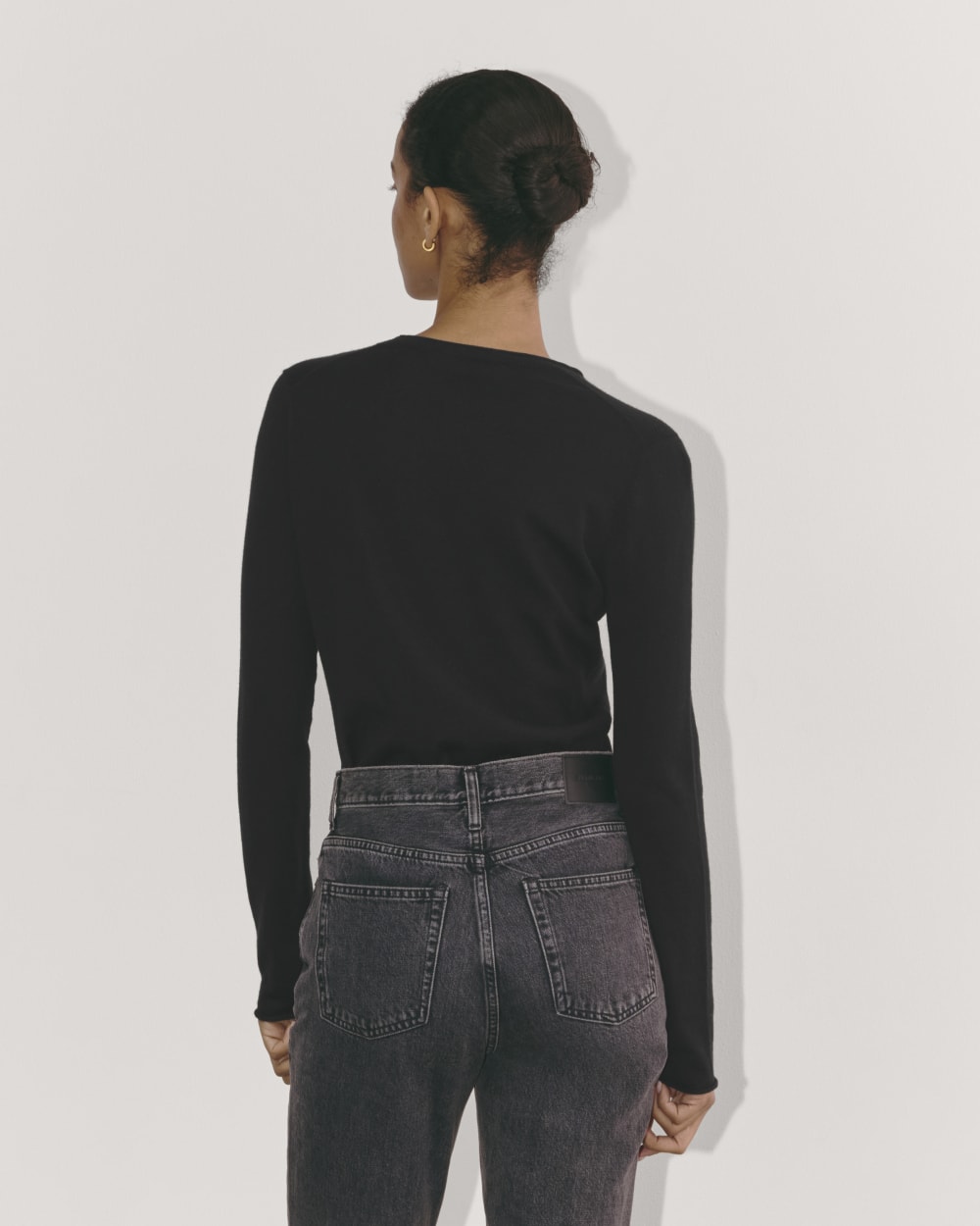 The Crew in Cotton Cashmere in Black — detail view
