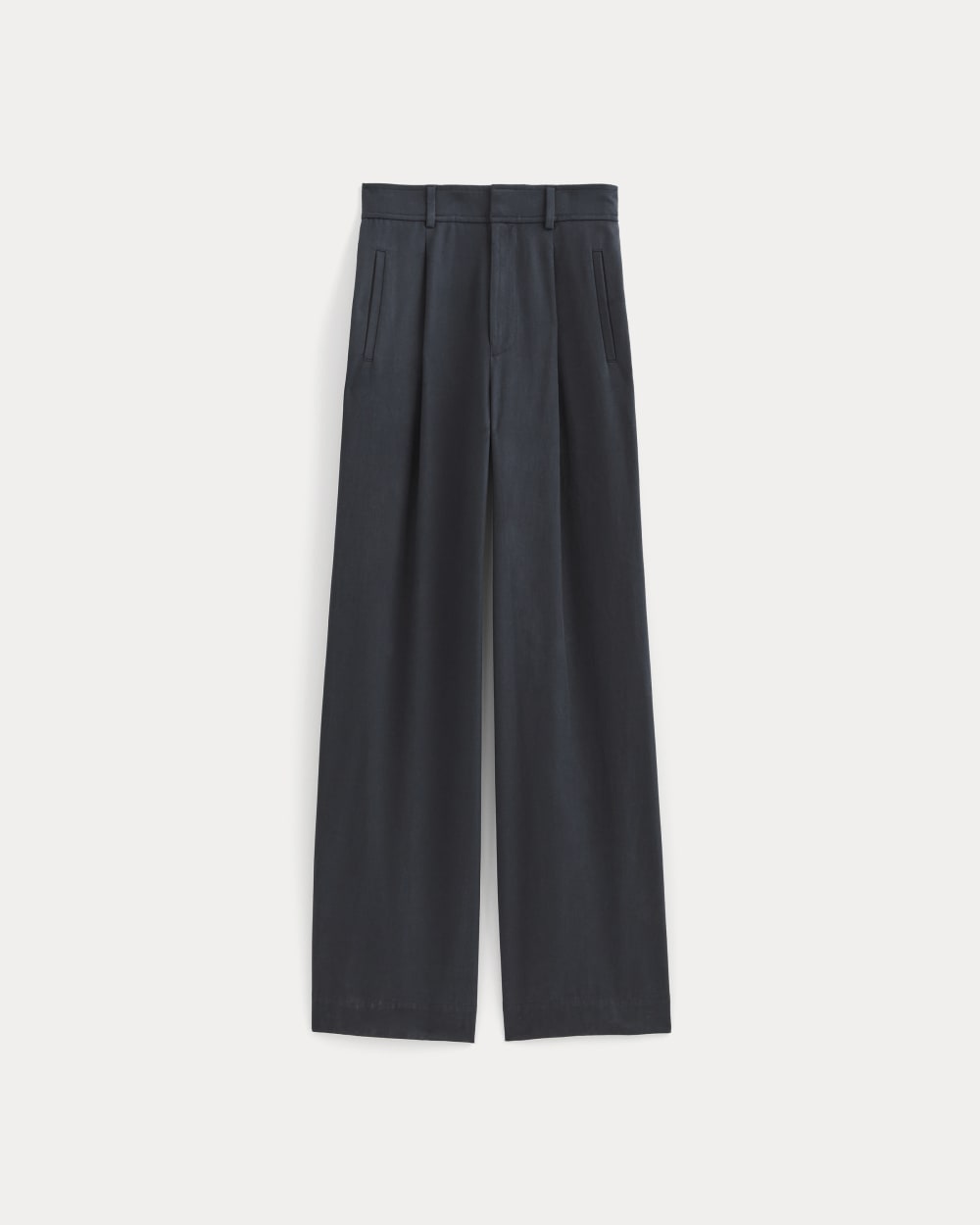 The Draper Pleated Pant in Buttersmooth in Navy — alternate view